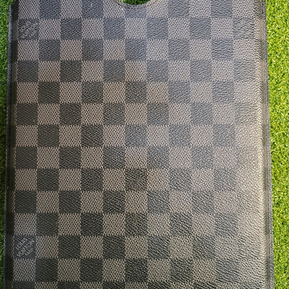 Louis vuitton - Picture 2 of 5